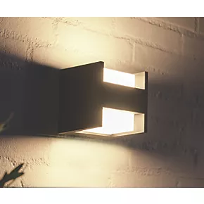 Philips Hue Fuzo Outdoor LED Square Wall Light Black 9.1W 1160lm 2 Philips Hue Fuzo Outdoor LED Square Wall Light Black 9.1W 1160lm - Image 2