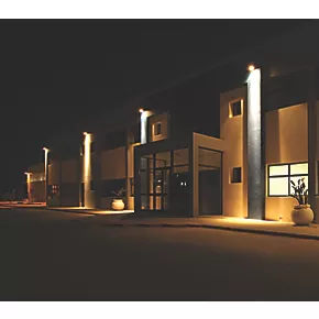 4lite Outdoor LED Floodlight Black 10W 885lm 3 4lite Outdoor LED Floodlight Black 10W 885lm - Image 3